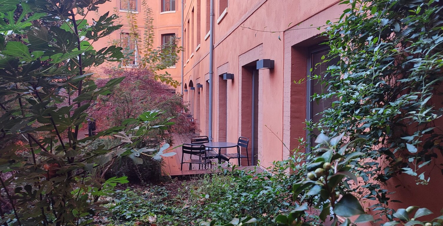 T2 AVEC TERRASSE QUAI DE TOUNIS — photo 1