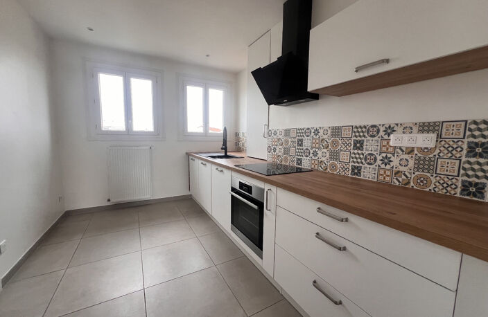 À Caluire-Et-Cuire (69), grand appartement avec balcon à ven — photo 3