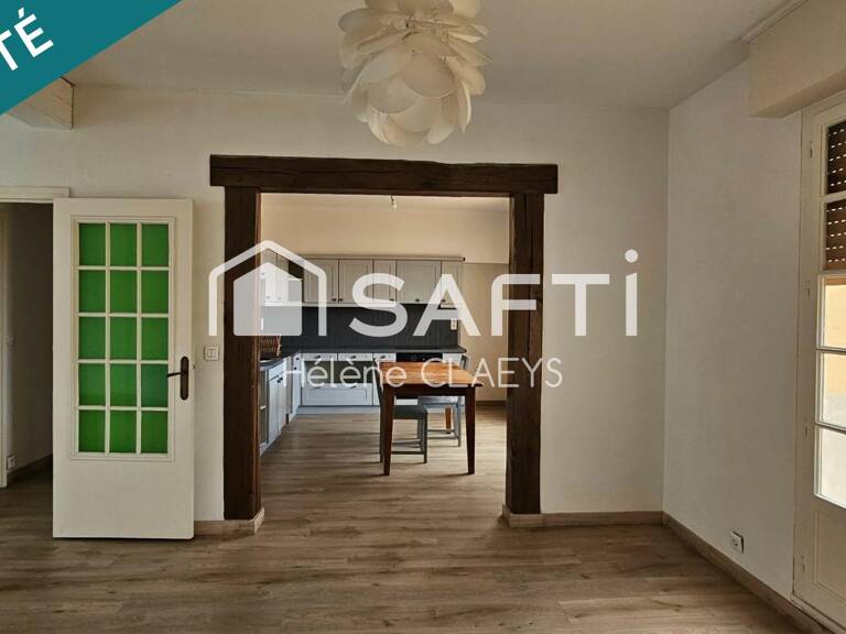 Immeuble avec salle de fitness de 440m² louée 1 667€ par mois, appartement de 78m² libre, grenier de 60m² aménageable — photo 1