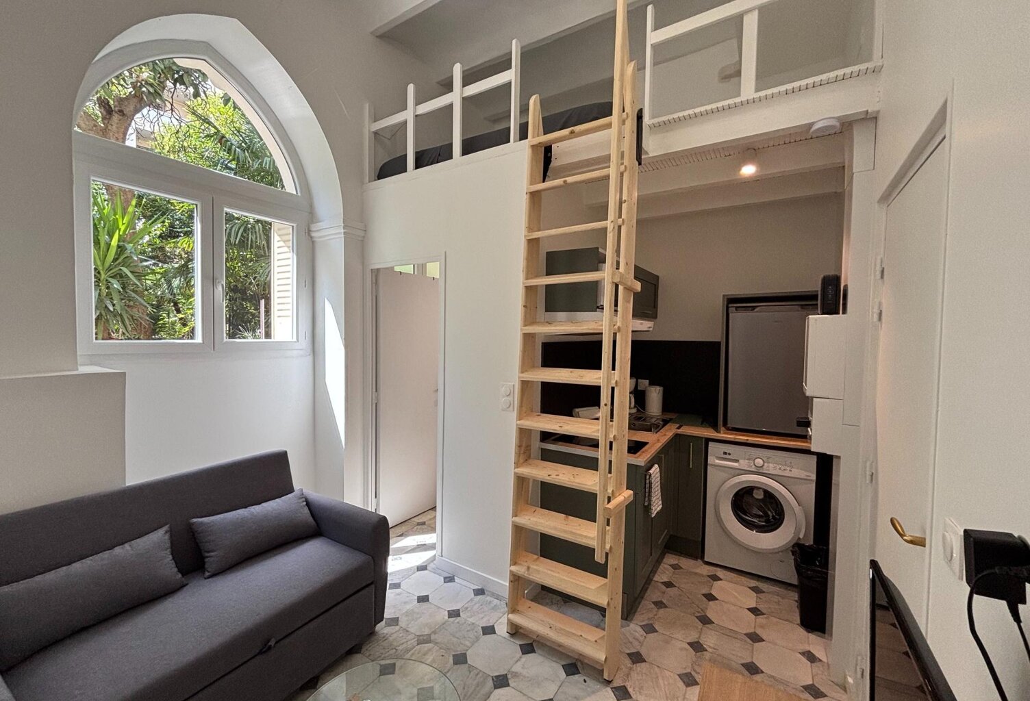 STUDIO CANNES HYPER CENTRE — photo 1