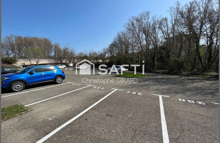 Parking extérieur Quartier Beauvalle — photo 3