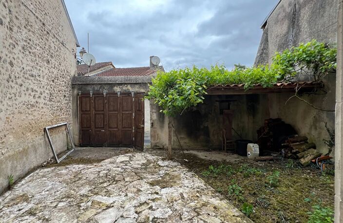 Maison Lussac Les Chateaux 6 pièce(s) — photo 2