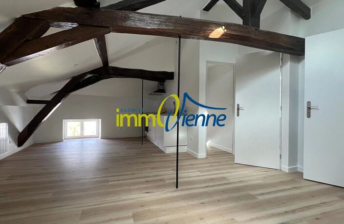 Appartement - Lussac Les Chateaux 3 pièce(s) 47.90 m2 — photo 2