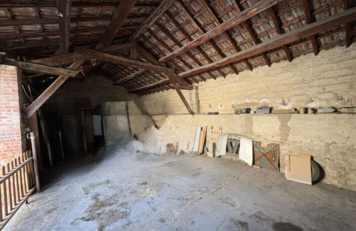 Rare à Pernes ! T3 + Garage + Hangar, énorme potentiel au ce — photo 2