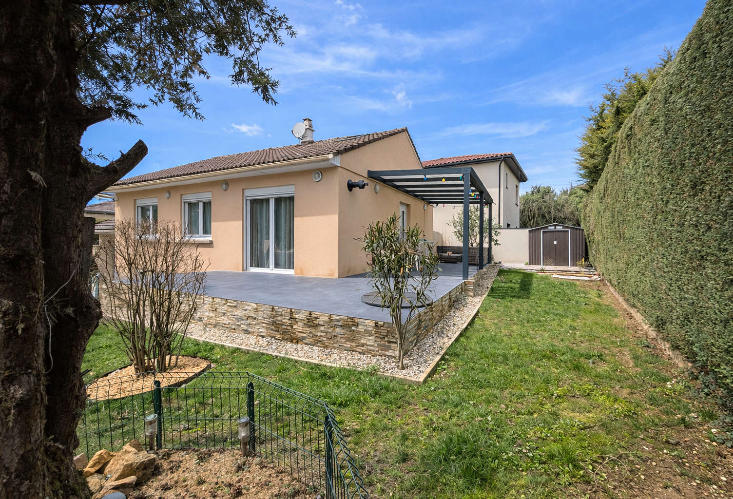 Villa avec garage - Vindry sur Turdine — photo 1
