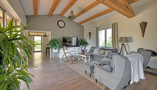 Villa / Maison 8 pièces  à vendre Aimargues 30470