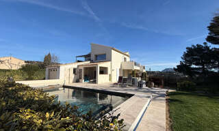 Maison 9 Pièces 206 m² à vendre à Ollioules (83190)