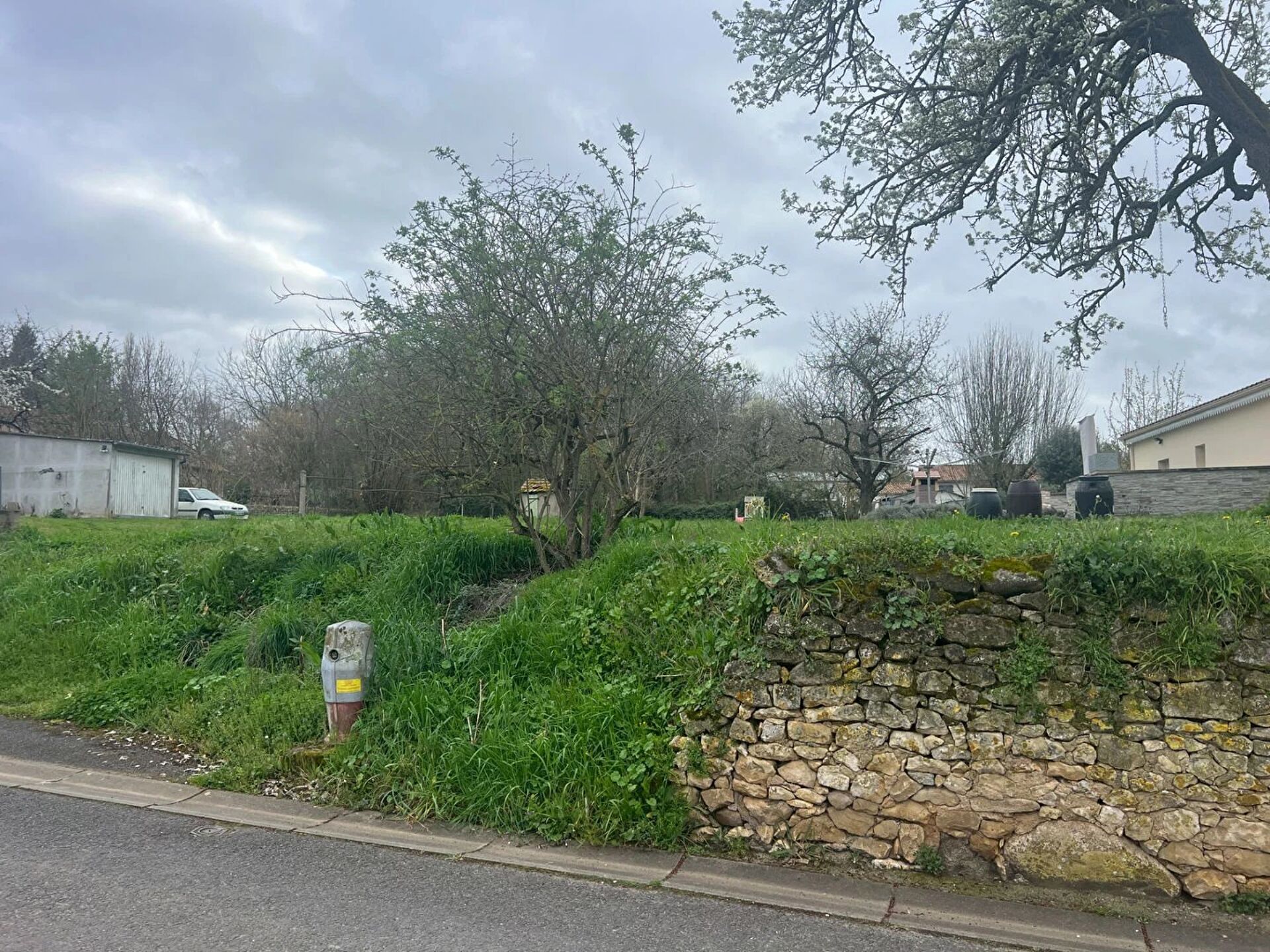Terrain 622 m² · à Civaux · 18 000 €