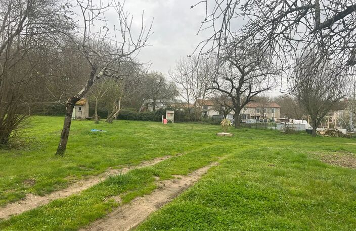 Terrain Civaux 622 m². — photo 2