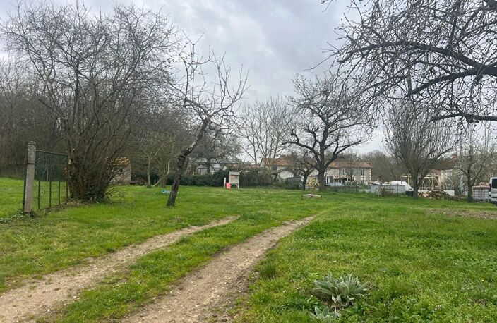 Terrain Civaux 622 m². — photo 3