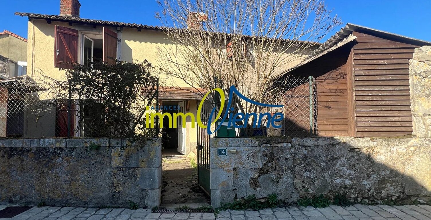 Maison Civaux 4 pièce(s) — photo 1
