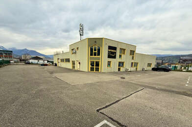 Commerce  1579000 €