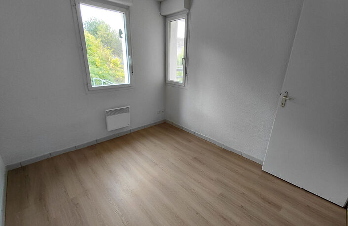 Appartement T2 vendu libre avec terrasse et parking — photo 4