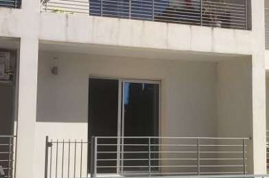 Appartement 3 pièces 860 €