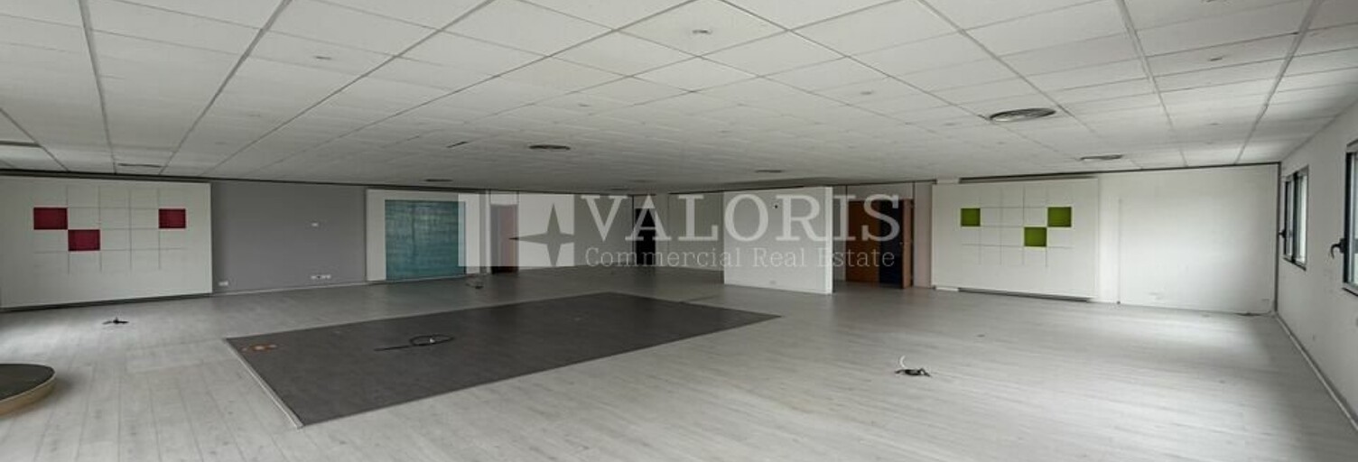 Bureau  900 m² à louer à Limonest (69760)