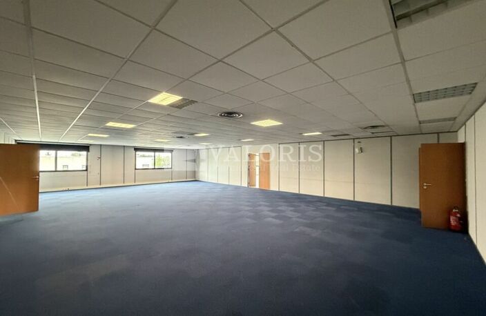 BUREAUX à LOUER — photo 2