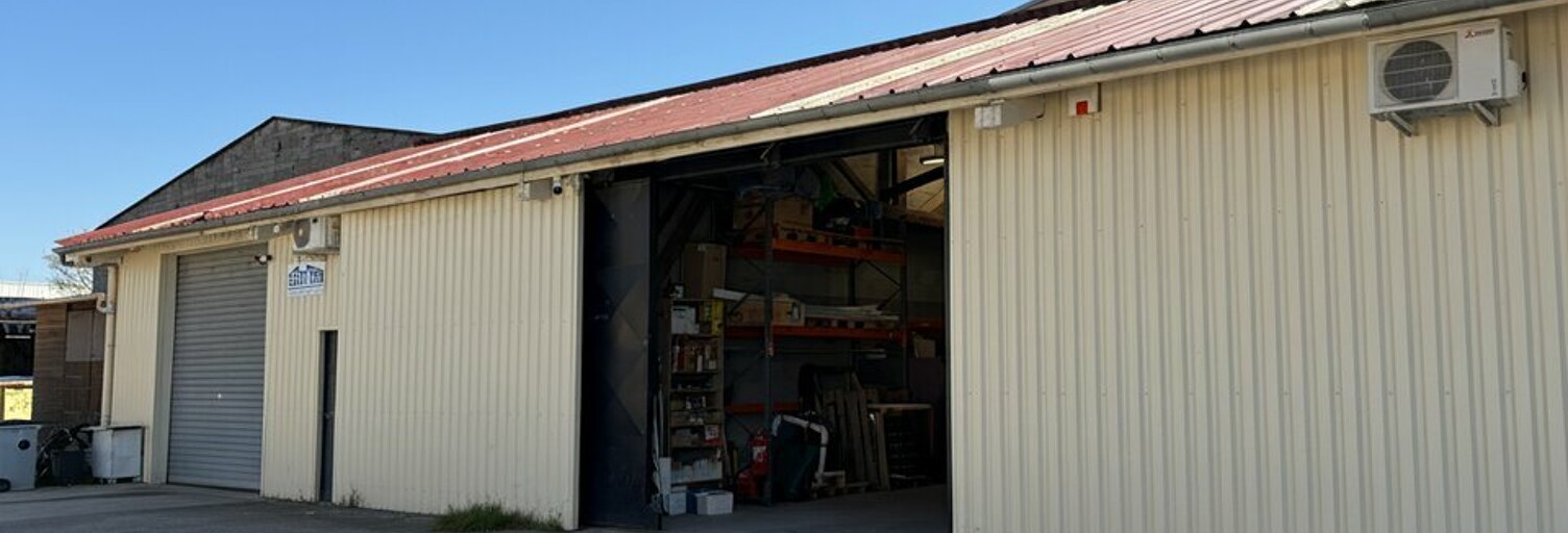 Commerce  300 m² à louer à Décines-Charpieu (69150)