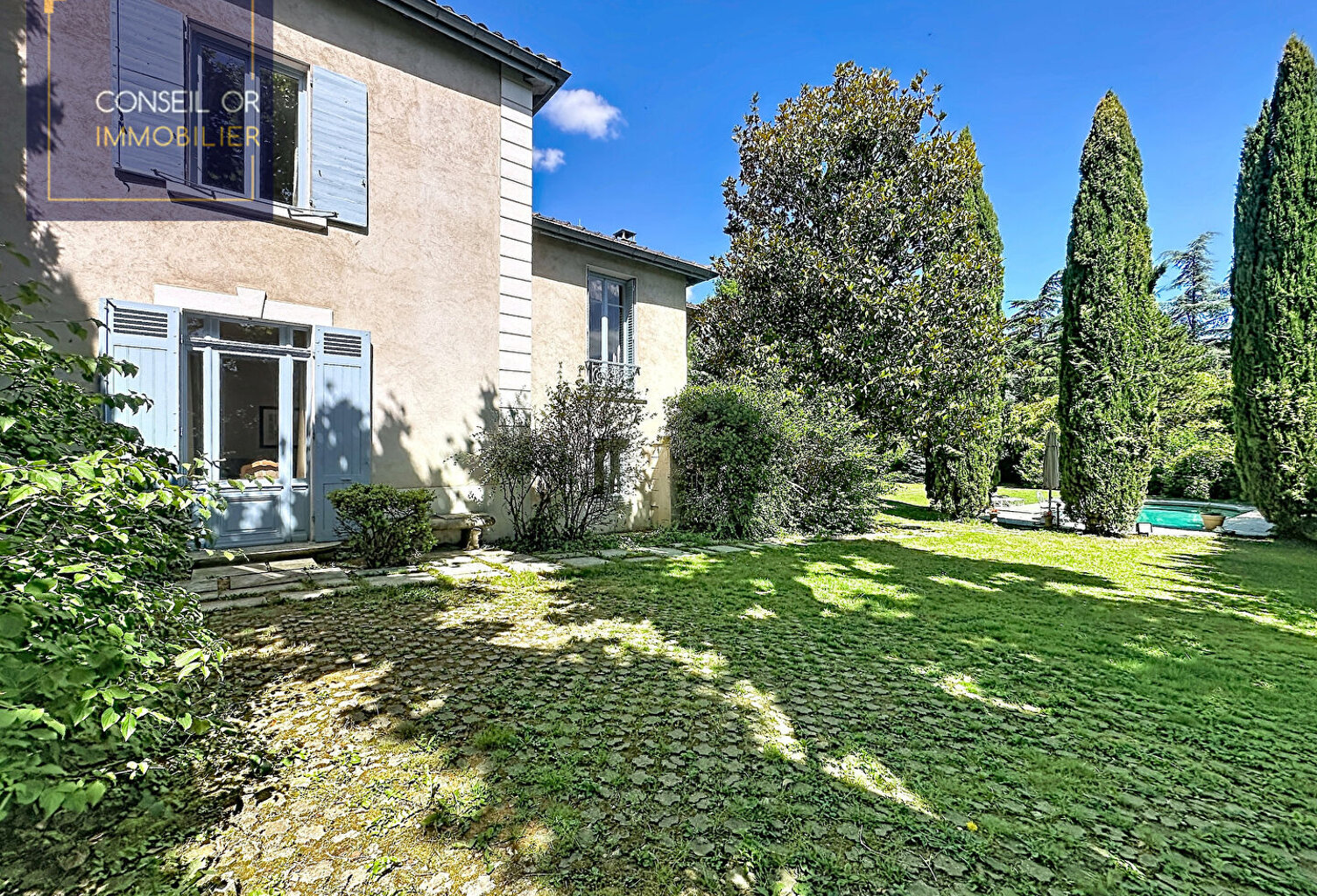 Maison Irigny 9 pièce(s) 400 m2 — photo 1