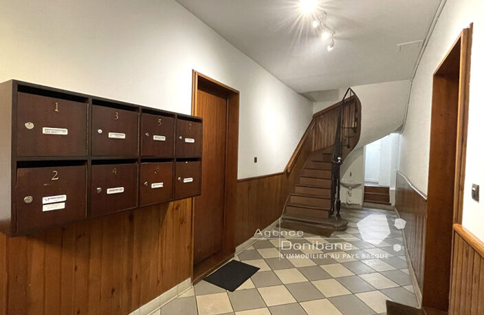 Bayonne - Bel immeuble de rapport  - 8 appartements — photo 2