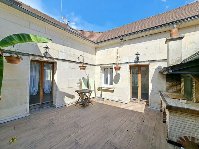 Maison de ville de 172 m² en plein coeur de Pont Sainte Maxence — photo du bien