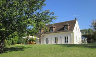 Maison 8 Pièces 205 m² à vendre à Saint-Sauveur-sur-École (77930)