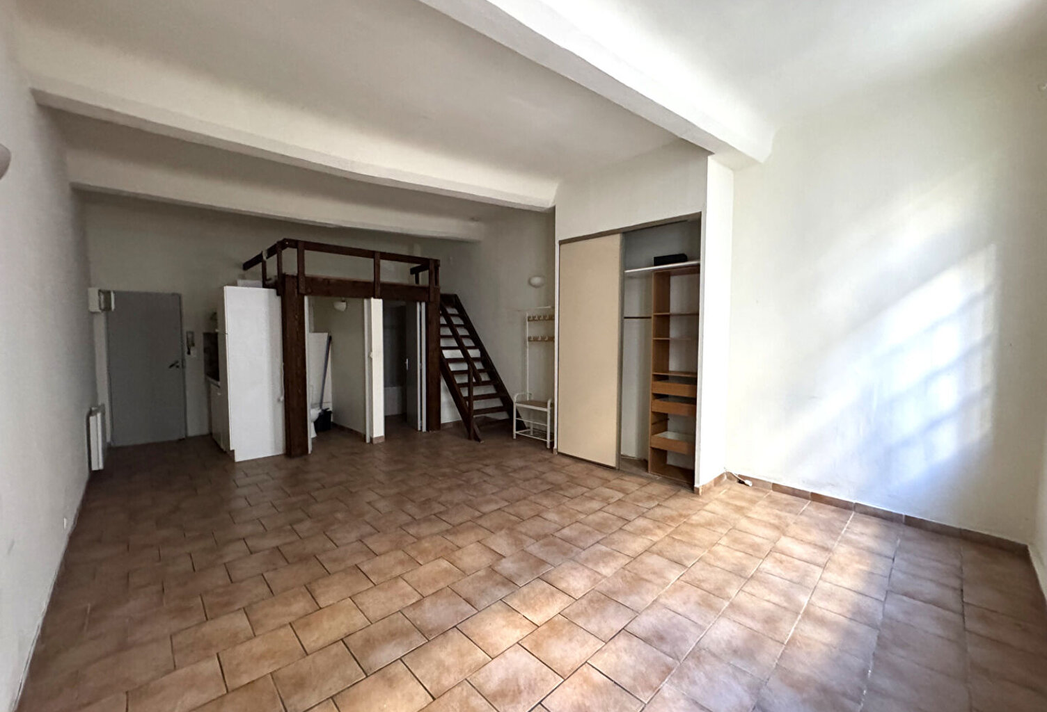 AIX-EN-PROVENCE CENTRE VILLE - GRAND T1 37M² - AU CALME — photo 1