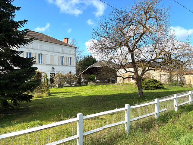 Propriété de caractère au coeur de la Vallée du Lot — photo du bien