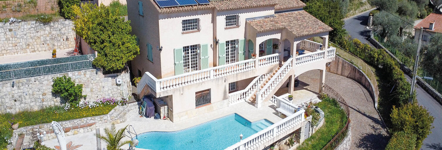 Maison 8 Pièces 190 m² à vendre à Saint-André-de-la-Roche (06730)