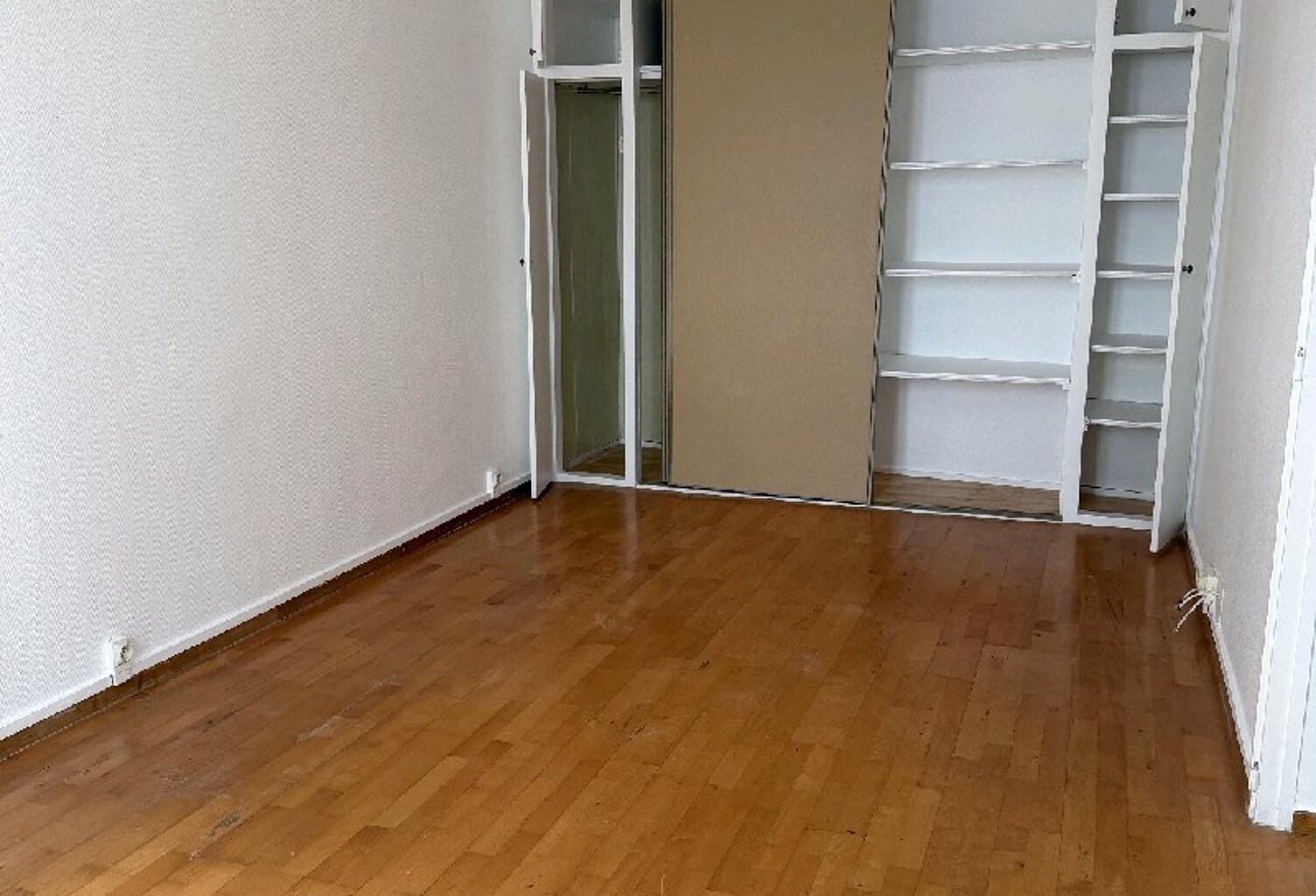 Location appartement 4 pièces 58 m² à Bondy (93140) — photo 1