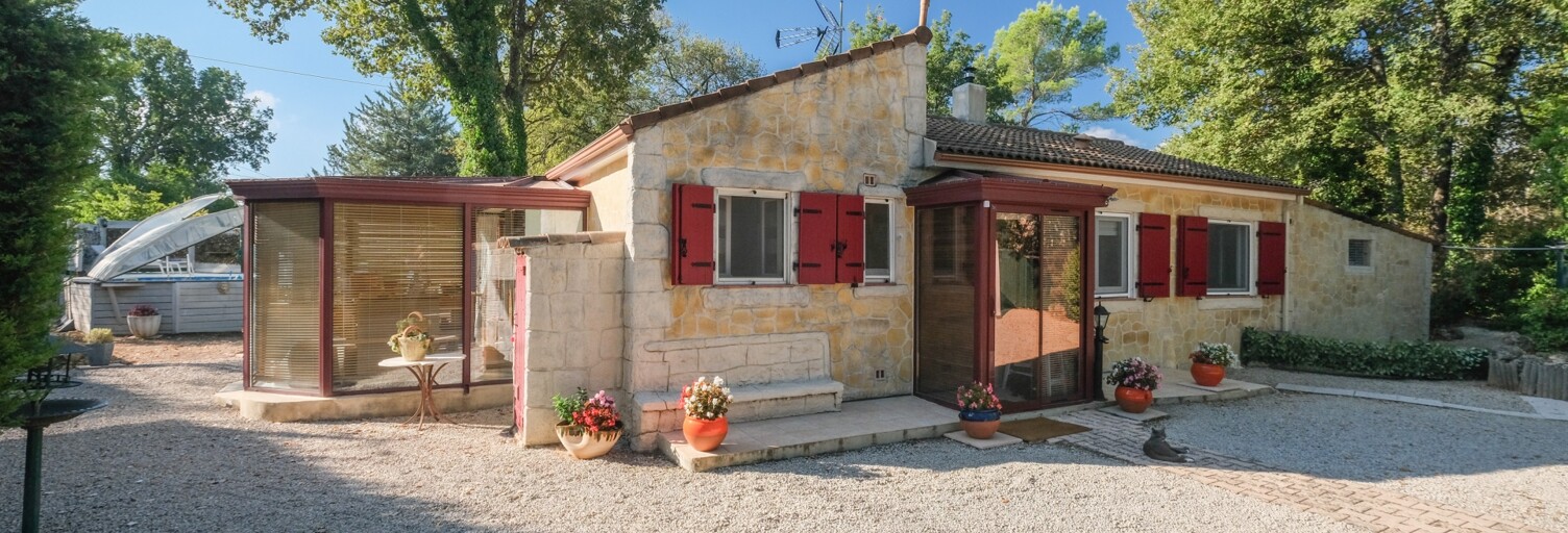 Maison 5 Pièces 136 m² à vendre à Saint-Paul-en-Forêt (83440)