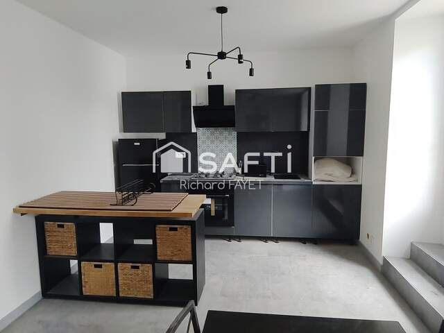 Immeuble à Jonzac composé de 3 appartements — photo du bien