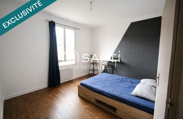 Maison d'habitation en trois faces, avec deux logements : un T5 avec quatre chambres, grande pièce de vie et T2 loué à l'année avec entrée indépendante — photo 4