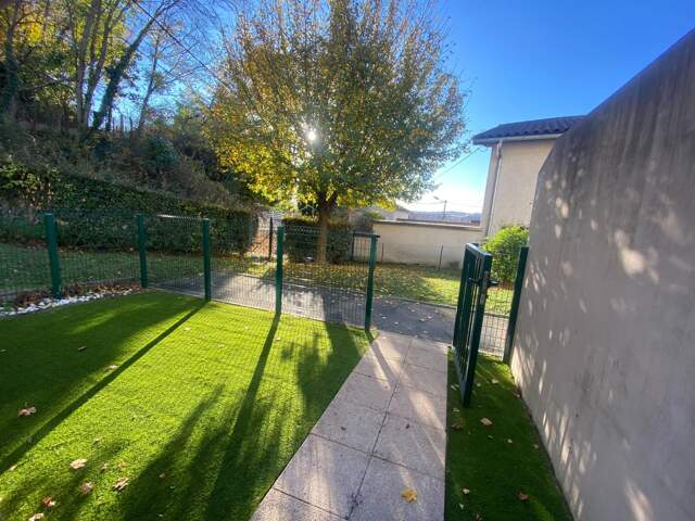5mn VILLEFRANCHE Type 3 de 63m² hab. en duplex avec jardin et garage. — photo du bien