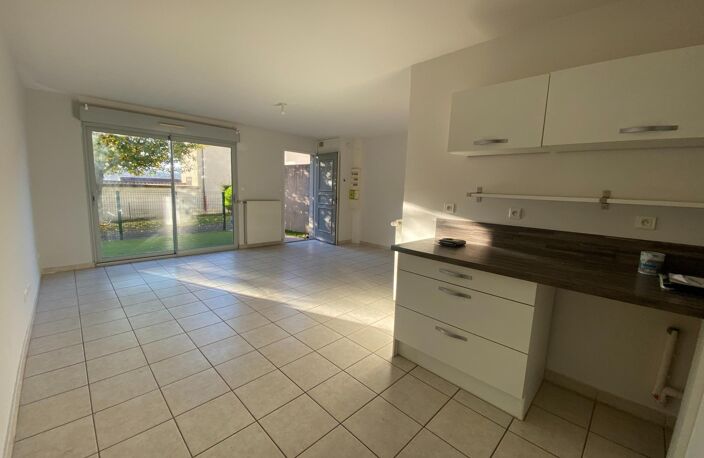 5mn VILLEFRANCHE Type 3 de 63m² hab. en duplex avec jardin et garage. — photo 2