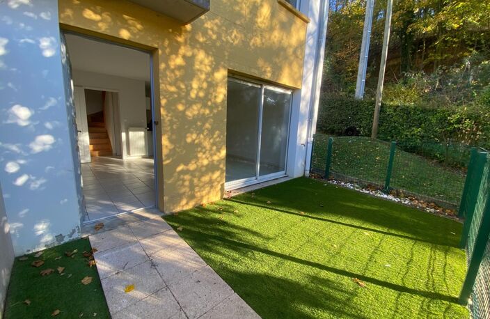 5mn VILLEFRANCHE Type 3 de 63m² hab. en duplex avec jardin et garage. — photo 4