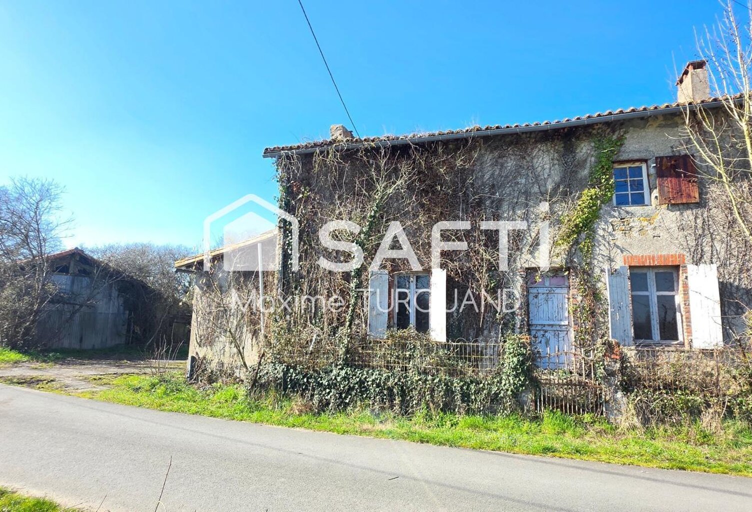 Longère à rénover 150m², 2100m² de terrain avec dépendances. — photo 1