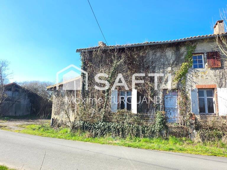 Longère à rénover 150m², 2100m² de terrain avec dépendances. — photo 1