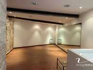 Local commercial — photo 2