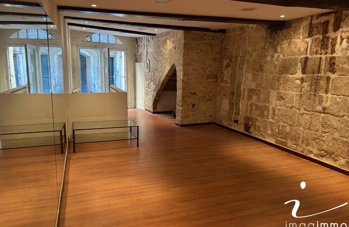 Local commercial — photo 3