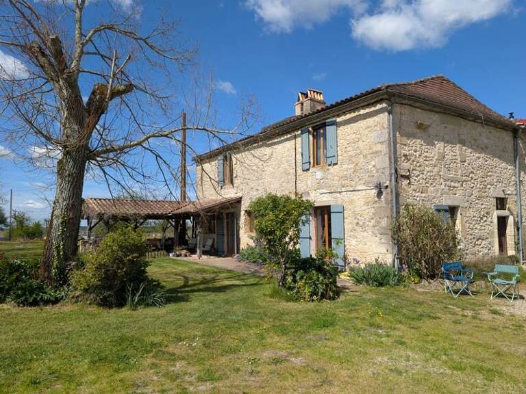 Maison en pierre de 9 pièces principales — photo 1