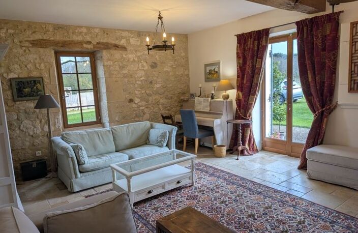 Maison en pierre de 9 pièces principales — photo 2