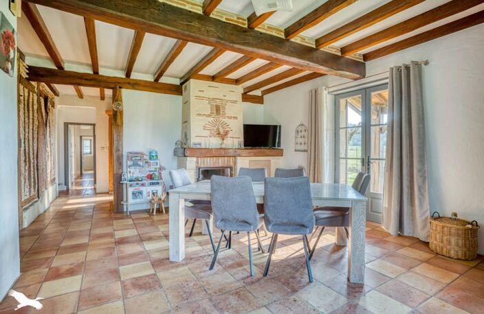 Maison en pierre de 8 pièces principales — photo 2