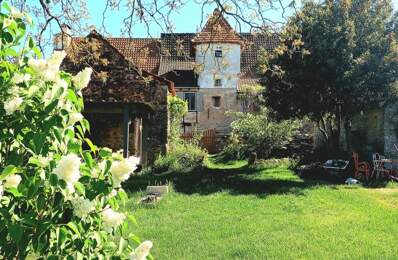 Maison en pierre de 4 pièces principales — photo du bien