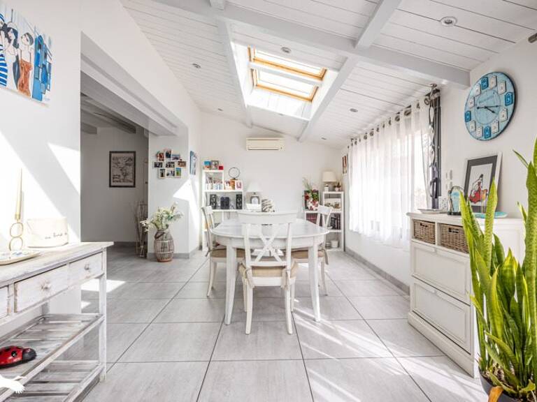 Maison de bourg de 6 pièces principales — photo 1