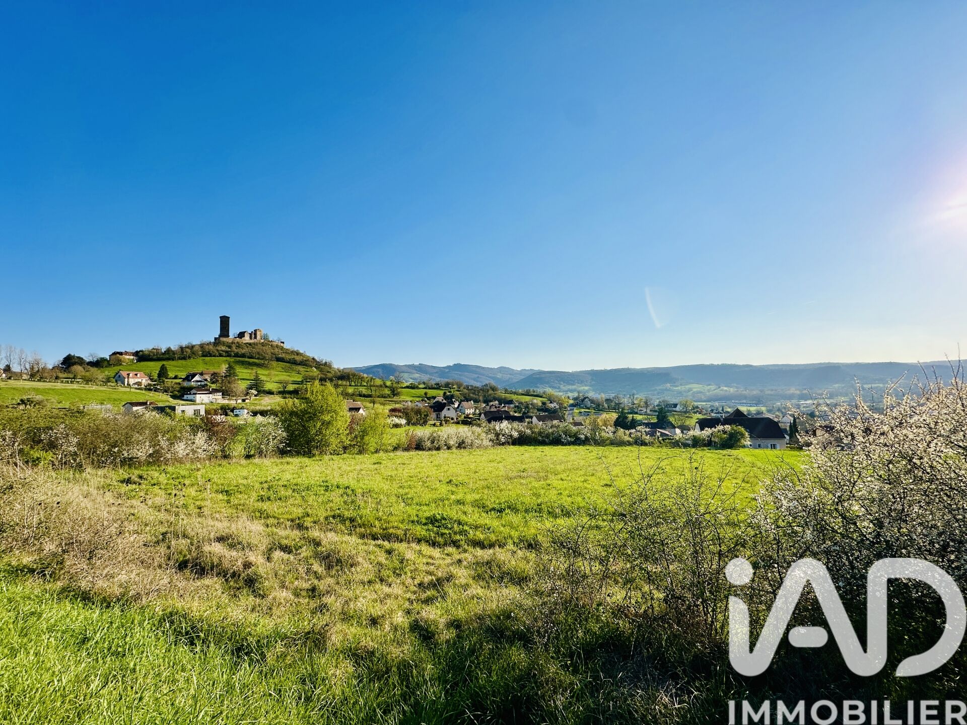 St-Laurent-Les-Tours - 3419m²