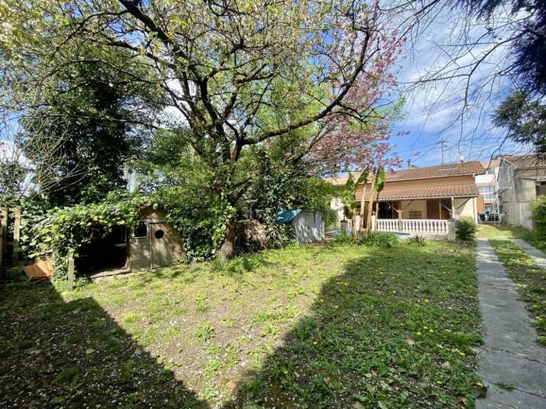 Maison en pierre de 6 pièces principales — photo 1