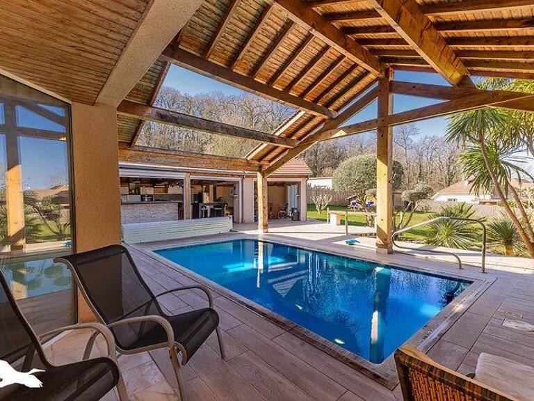 Villa de 6 pièces principales — photo 1