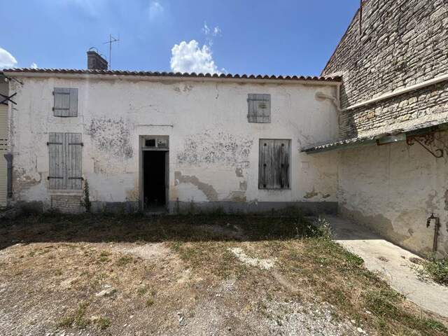 Maison de bourg de 2 pièces principales — photo du bien