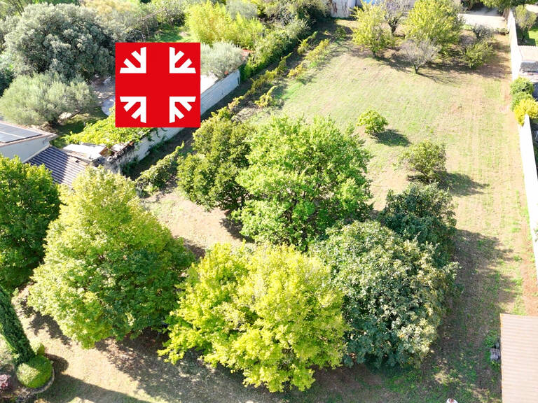 Terrain constructible dans un village prisé avec commerces! — photo 1