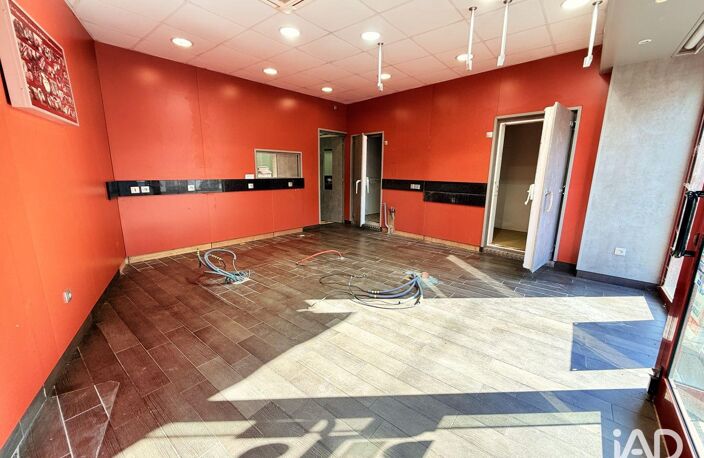 Vente Murs commerciaux 270 m&sup2; — photo 2